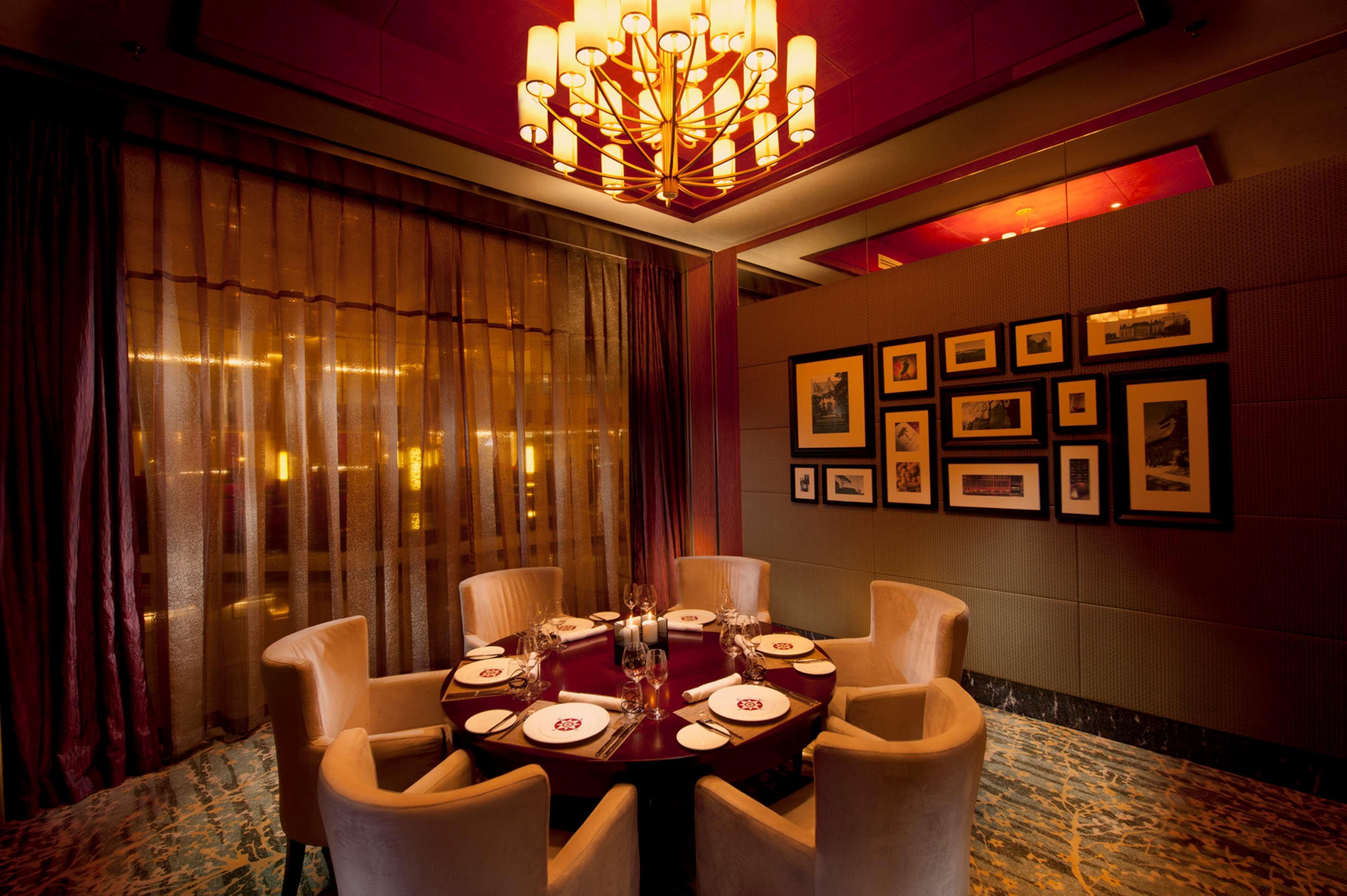 Отель Hilton Beijing Capital Airport Шуньи Экстерьер фото